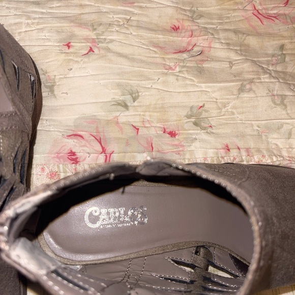 💫💫Adorable & comfy EUC Suede Booties💫💫 - Picture 2 of 6